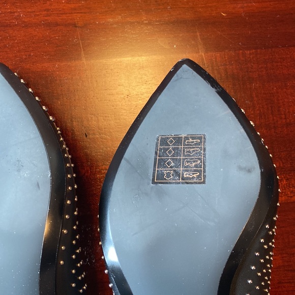 Michael Kors studded Heels - Picture 7 of 7